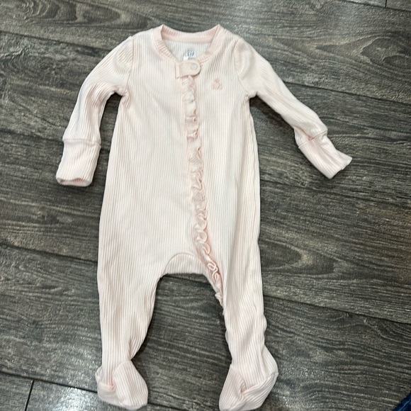 GAP cotton sleeper 0-3 month (baby pink) - Picture 1 of 1